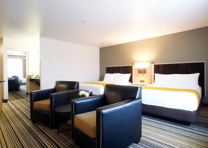 Oxford Suites Spokane Valley
